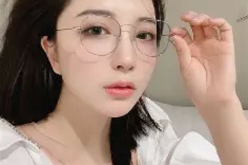 知名演员无戏可拍与妻子直播吵架闹离婚卖房也还不起房贷