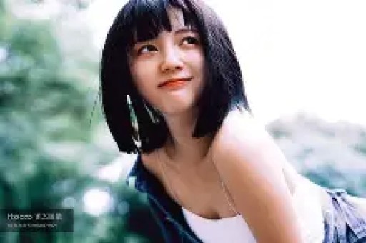 陪睡陪玩已过时！又一女星自曝潜规则当众被强吻、伸手进裤子