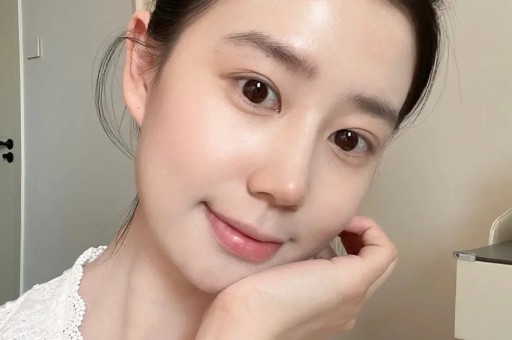 陪睡陪玩只是皮毛继杨玉梅后向佐再曝潜规则关晓彤都遭了殃