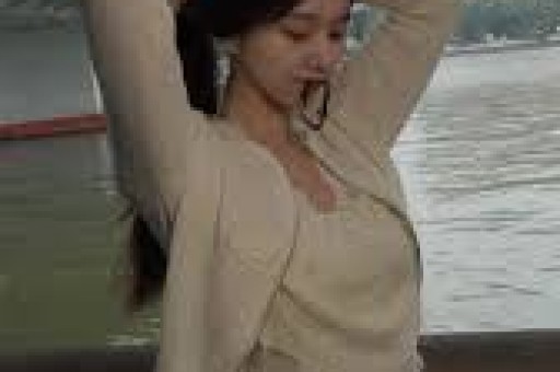 二字功夫巨星老婆出轨风波升级！网友再扒蛛丝马迹男小三引争议